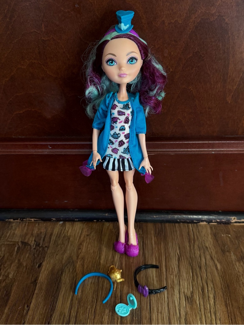 Ever After High Madeline Hatter Getting Fairest Doll